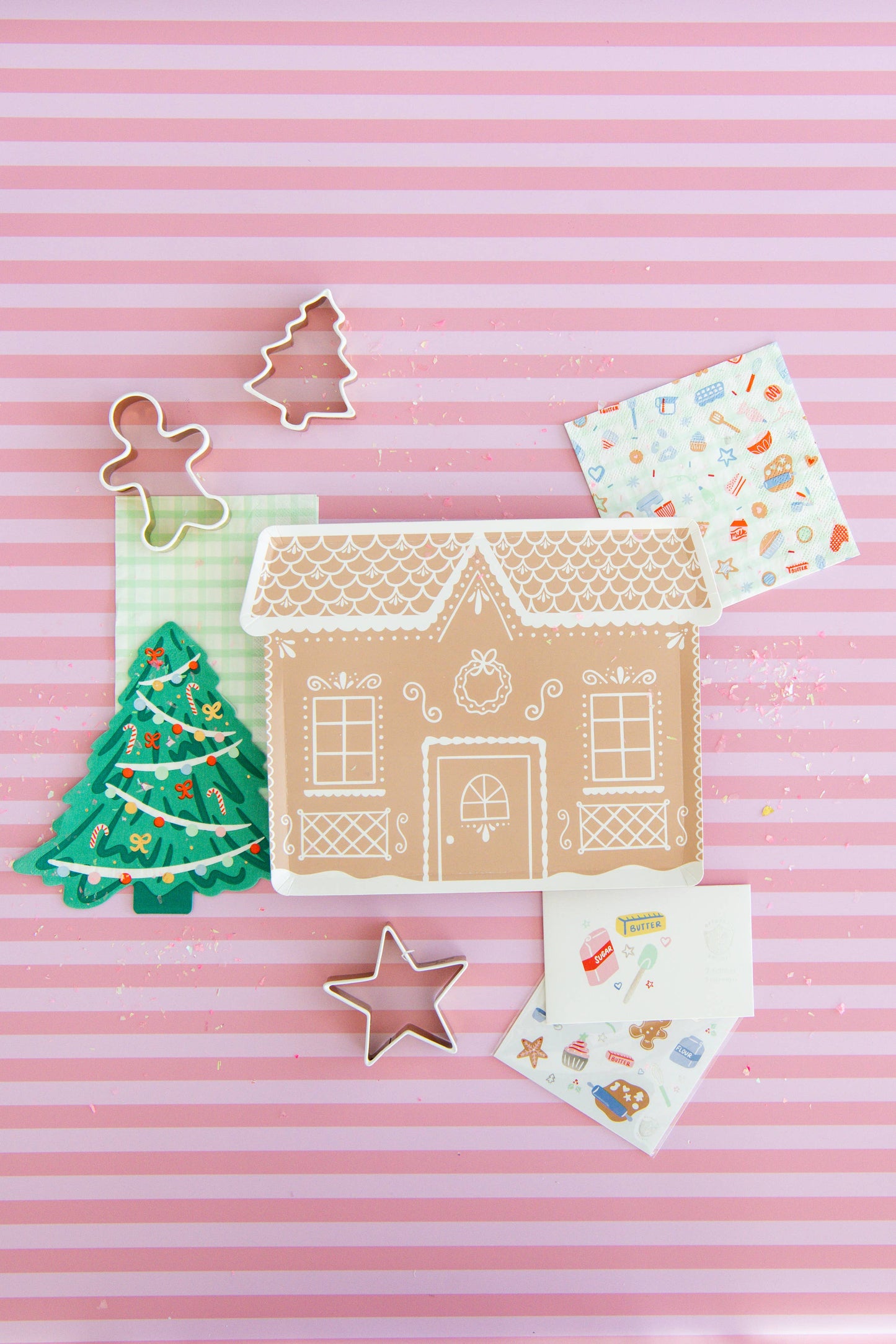 Baking Spirits Bright Gingerbread House Large Plates