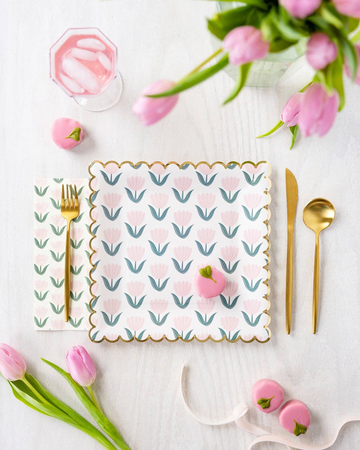 PLPL250 - Tulips Paper Plate