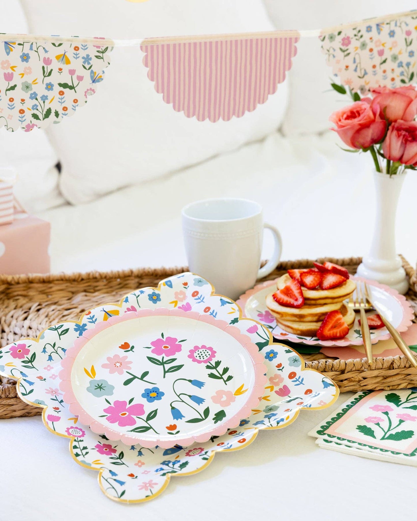 FLR1241 - Floral Pattern Plate
