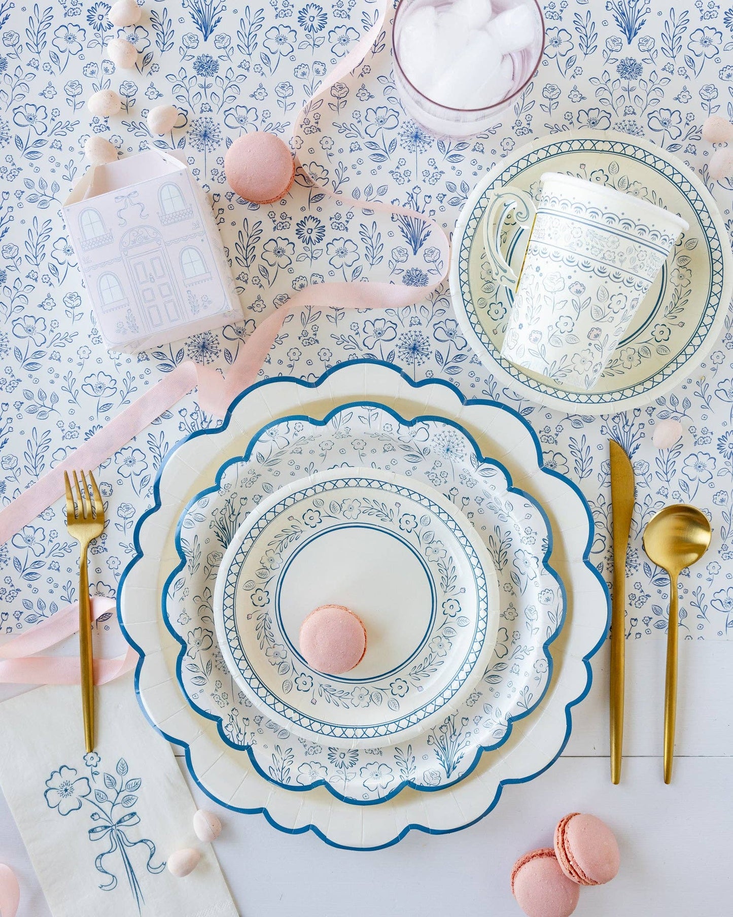 PEM1040 - Pembroke Floral 7" Paper Dessert Plate