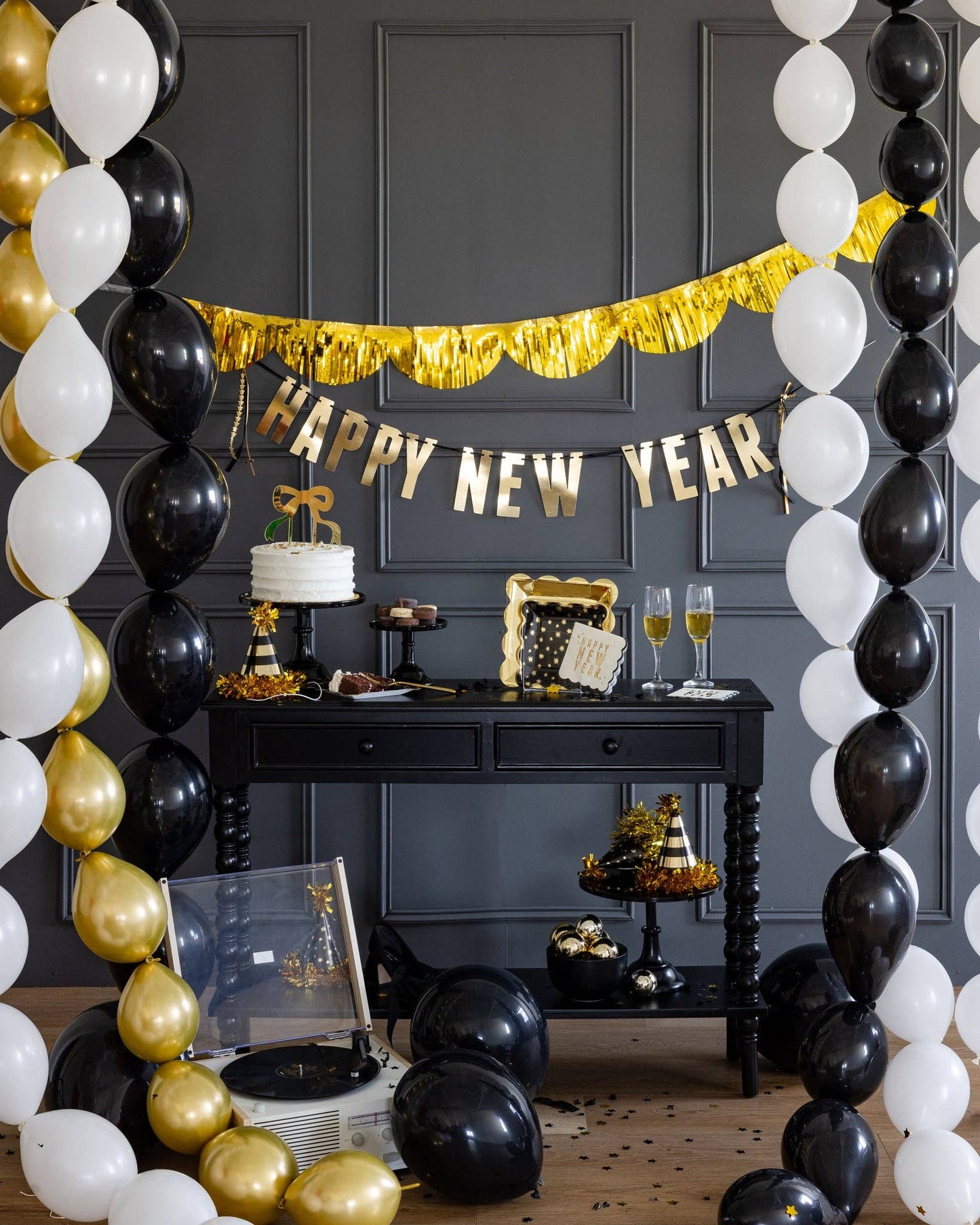 NYE1208 - Black and Gold Party Hats