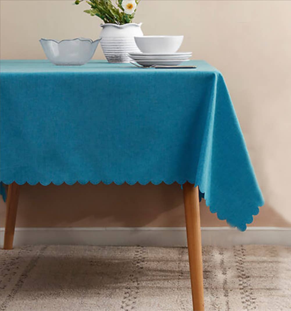 Scalloped Trim Wrinkle-Free Heat-Resistant Tablecloth