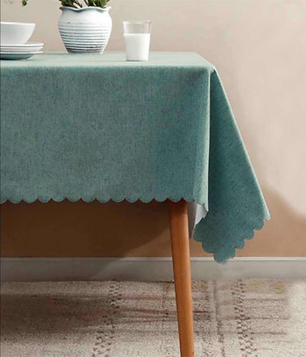 Scalloped Trim Wrinkle-Free Heat-Resistant Tablecloth