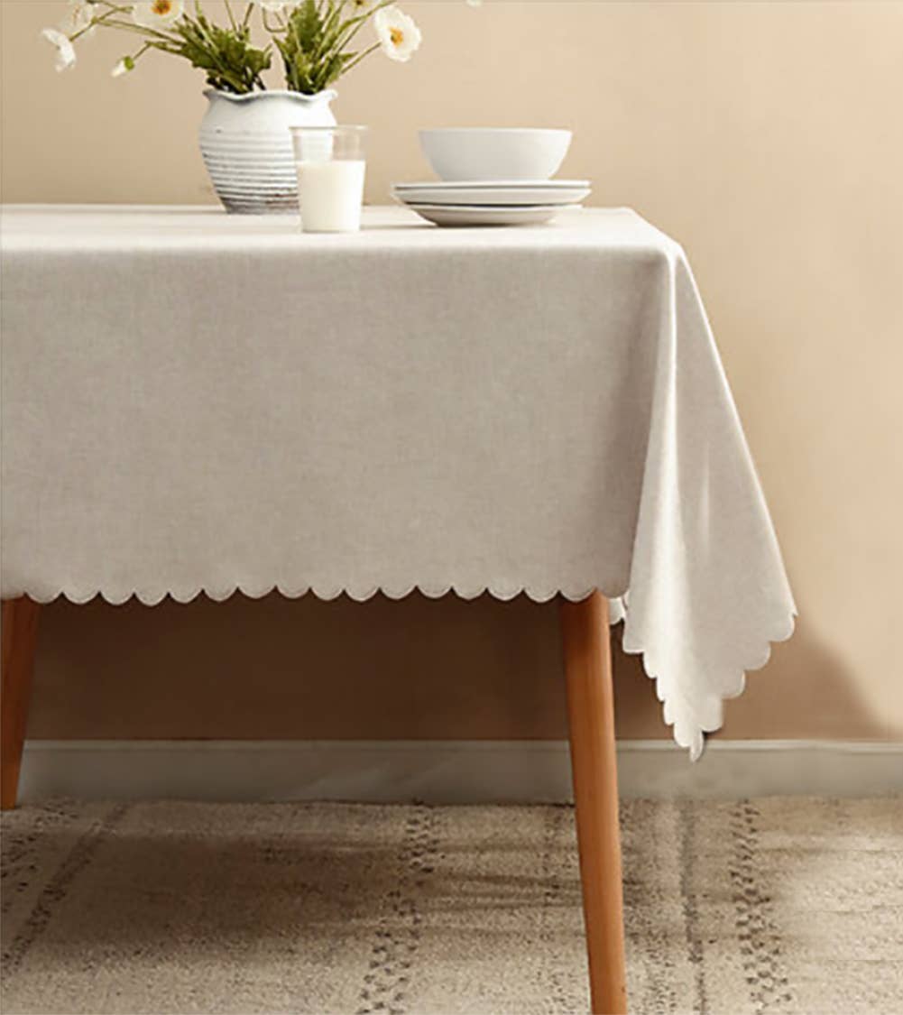 Scalloped Trim Wrinkle-Free Heat-Resistant Tablecloth