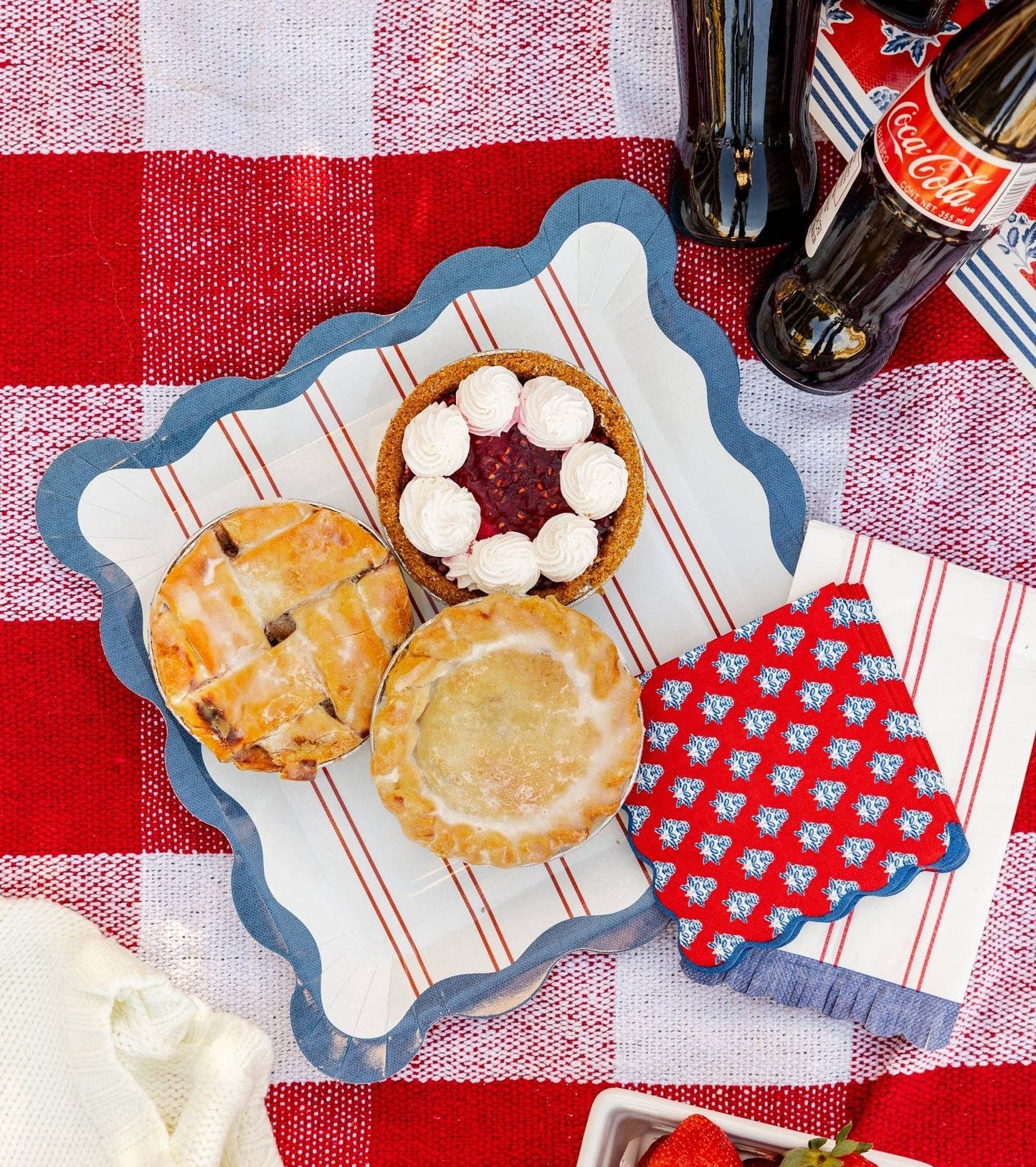 HAM1244 - Red Stripes Paper Plate - 11"