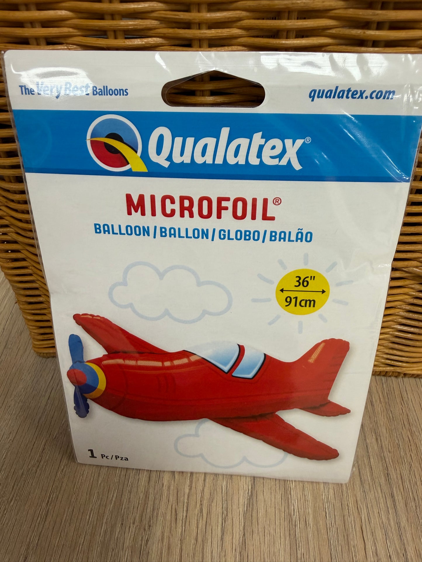 Airplane balloon