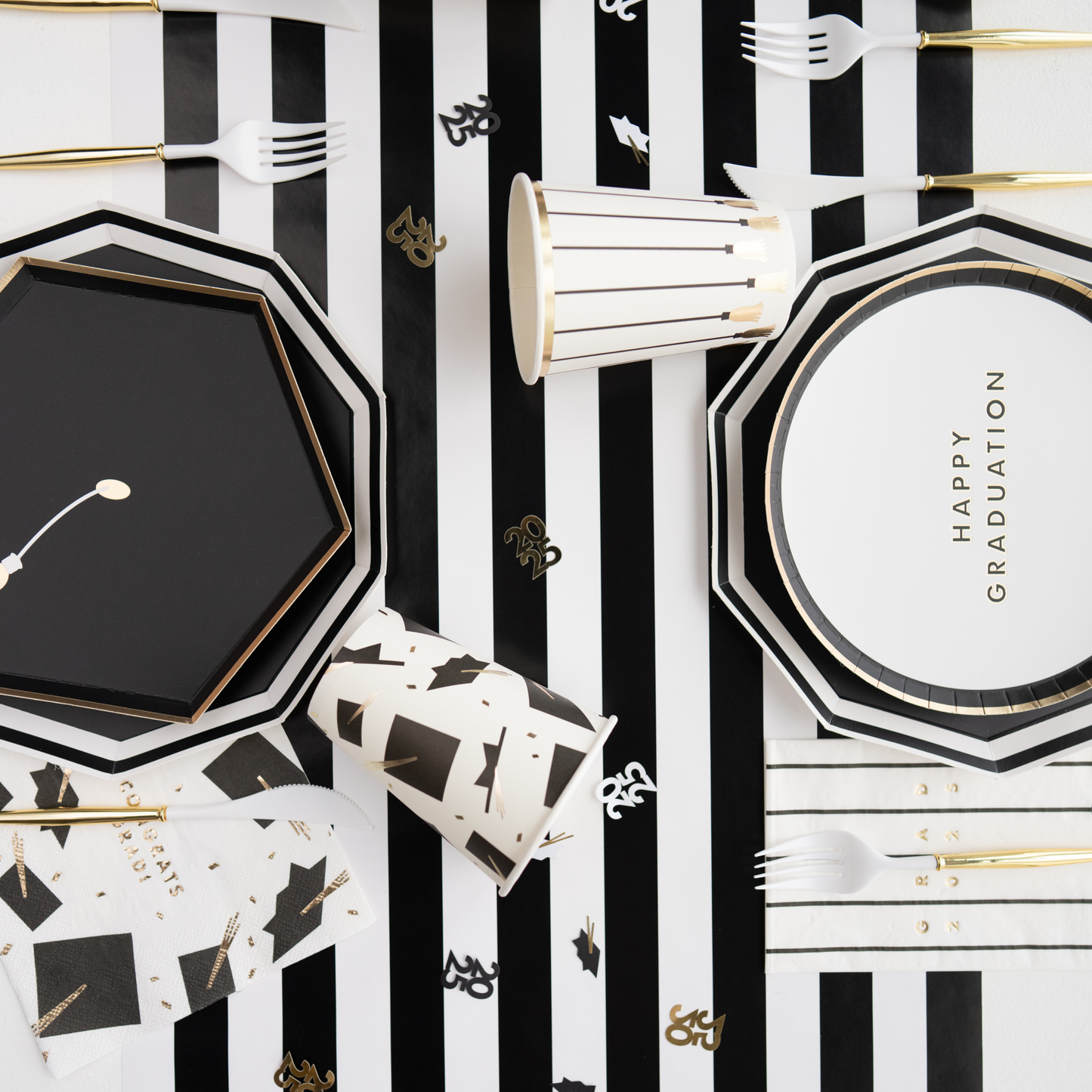 HAPPY GRADUATION SNACK PLATES