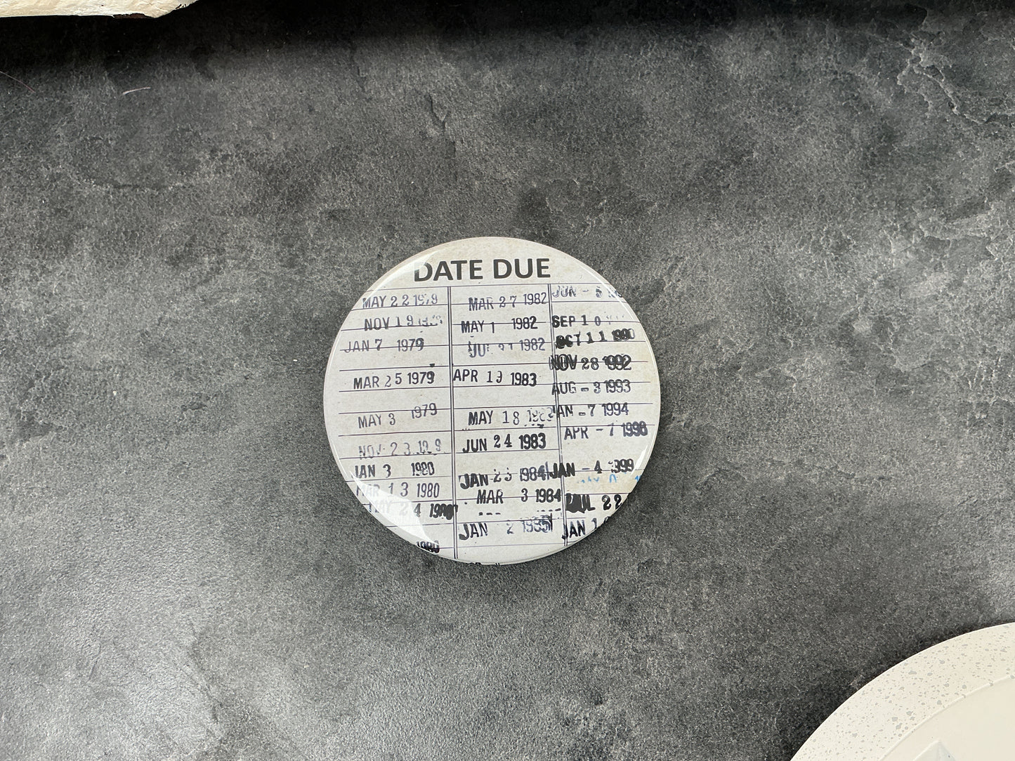 Due date magnet