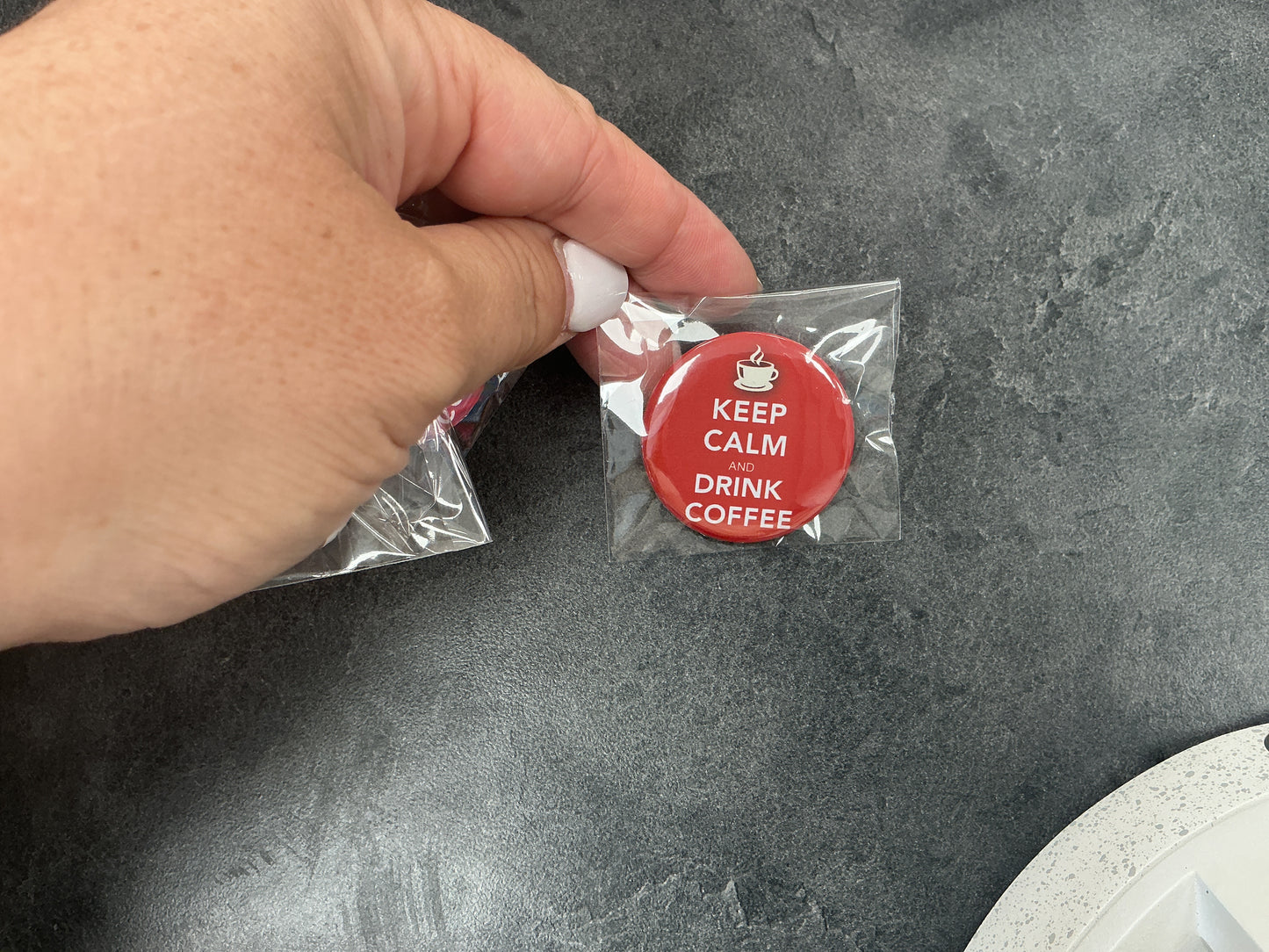 Keep calm and drink coffee needleminder