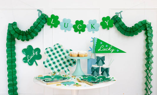 SPD1202 - Lucky Felt Banner
